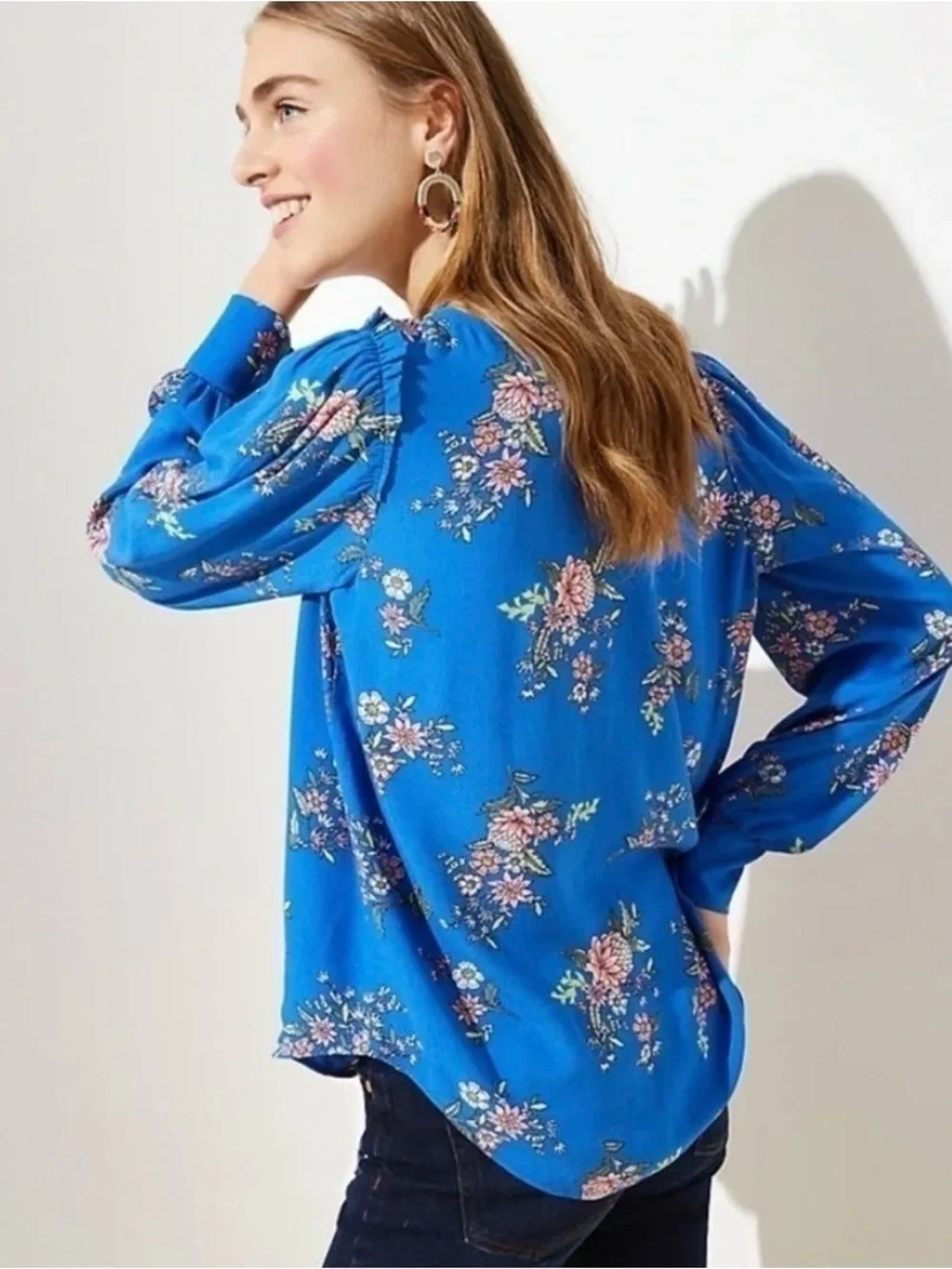 Loft PLUS SIZE 18 Floral Ruffle V-Neck Long Puff Sleeve Blouse in Royal Blue